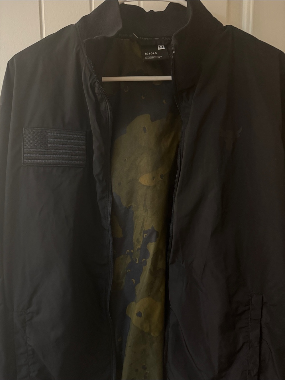 Project Rock Men's Black Bomber Jacket with Camo Lining * rare*